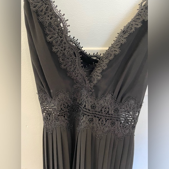 Lulus - Romantic Intentions Black Lace Pleated Backless Maxi Dress - Picture 7 of 13